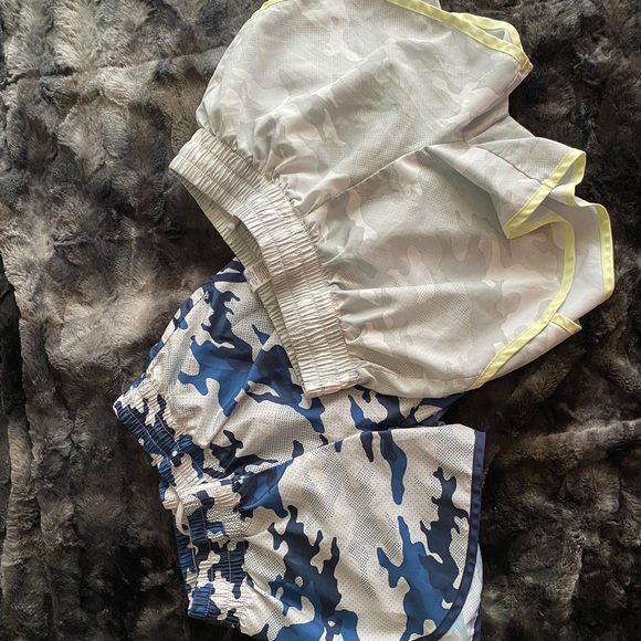 Athletic Works Juniors running shorts - Picture 1 of 4